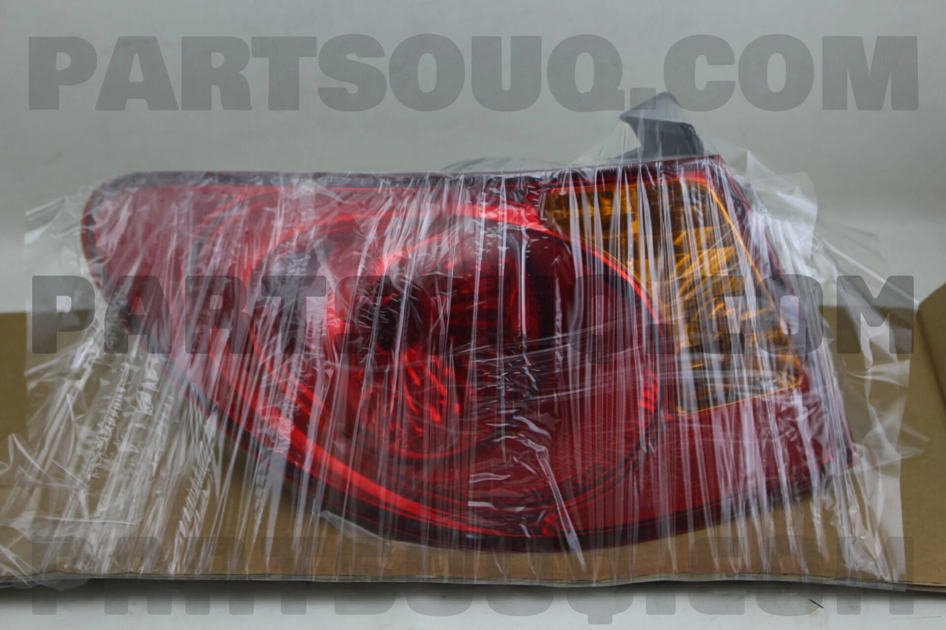 LAMP ASSY-REAR COMB OUTSIDE,LH -  /-نور خلفي زاوية يسار